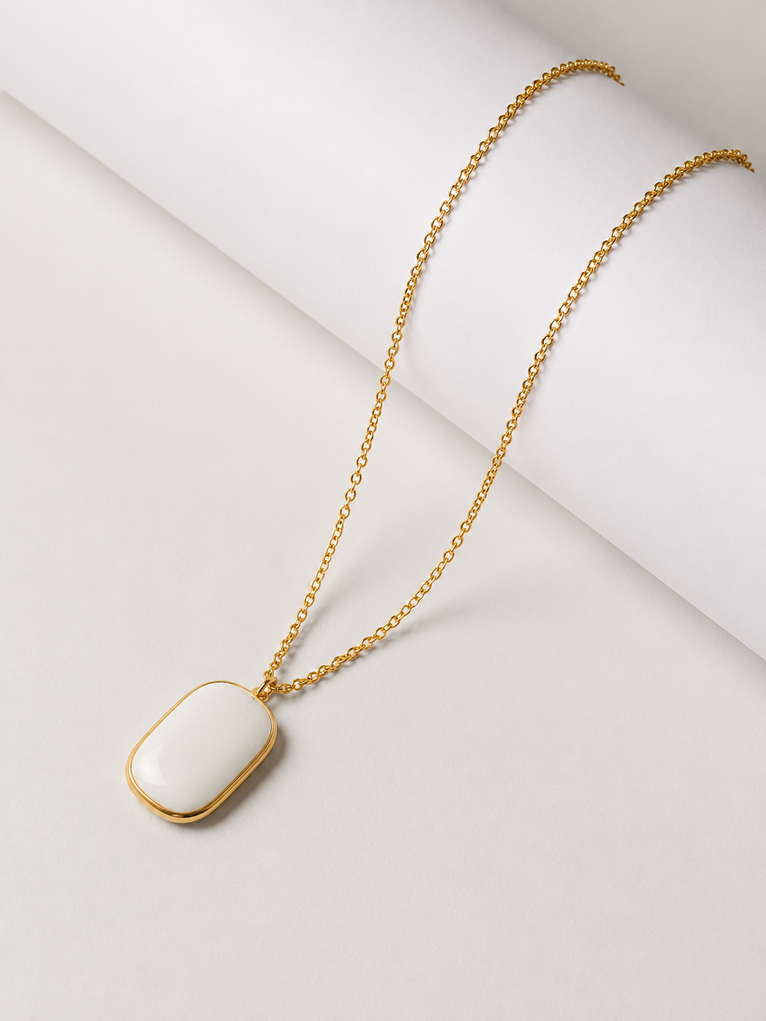 Luna Blanca Necklace